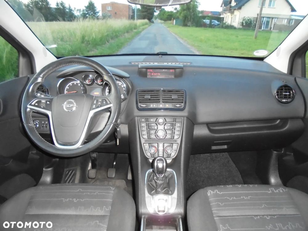 Opel Meriva 1.4 T Essentia S&S - 12