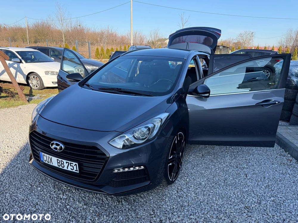Hyundai i30 blue 1.6 CRDi Premium - 18