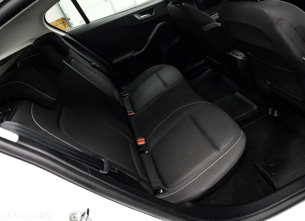 Ford Focus 1.0 EcoBoost Start-Stopp-System COOL&CONNECT DESIGN - 16