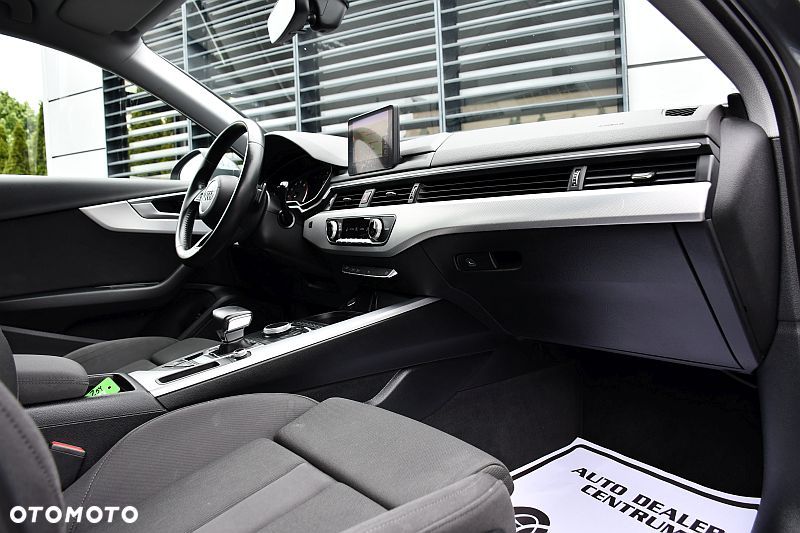 Audi A4 Avant 35 TFSI Sport S tronic - 6