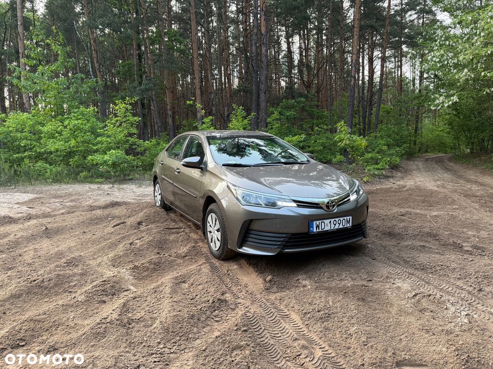 Toyota Corolla - 4