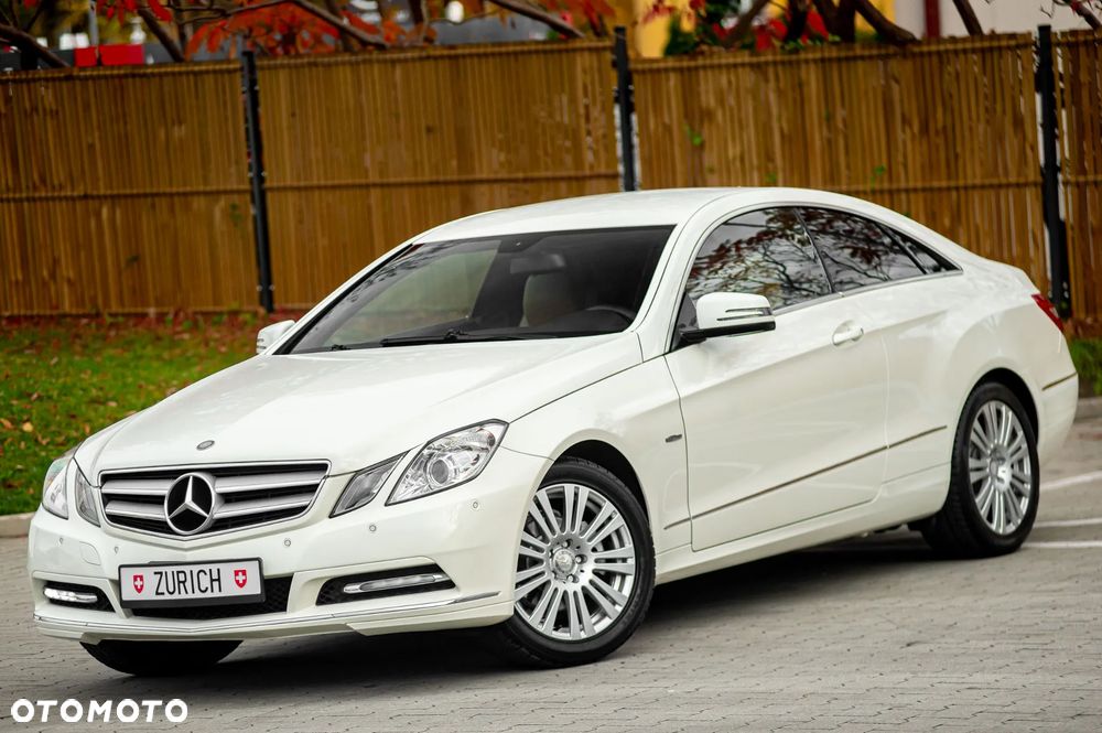 Mercedes-Benz E-Class 2011 photo 2