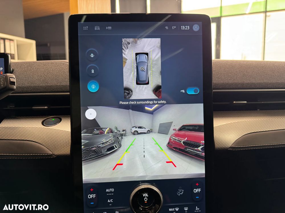 Ford Mustang Mach-E - 13