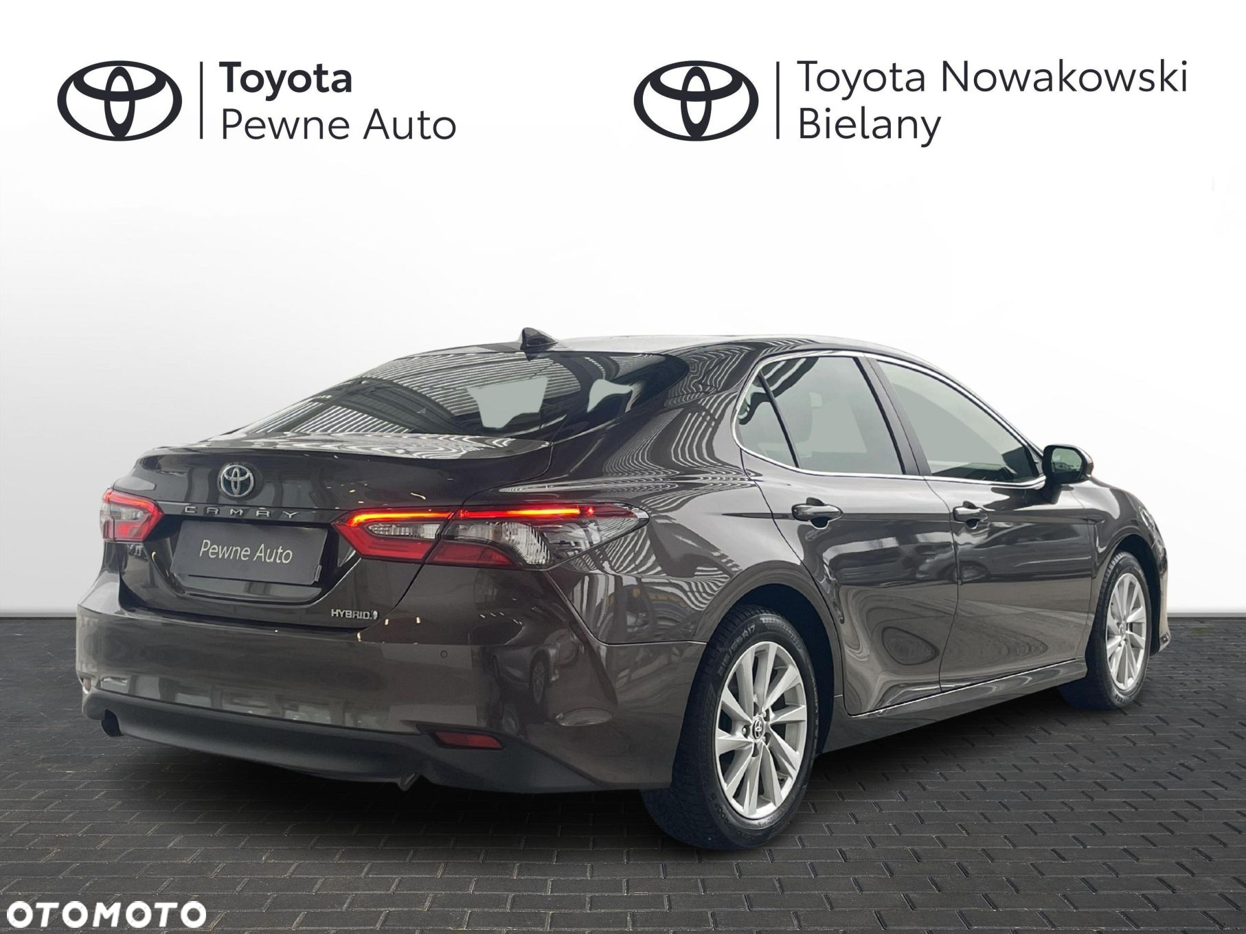 Toyota Camry - 5