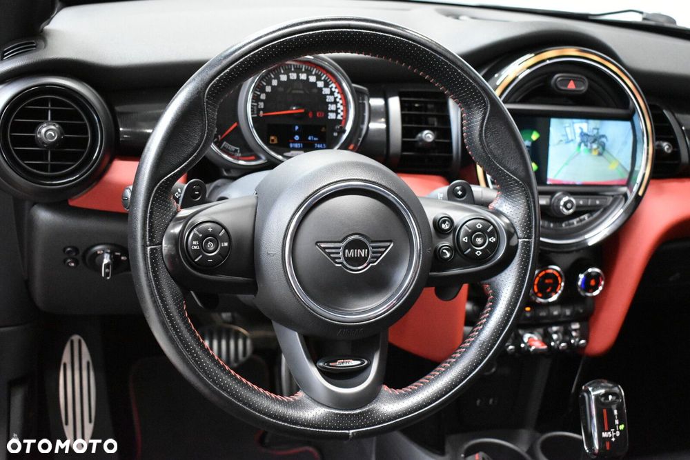 MINI John Cooper Works - 13