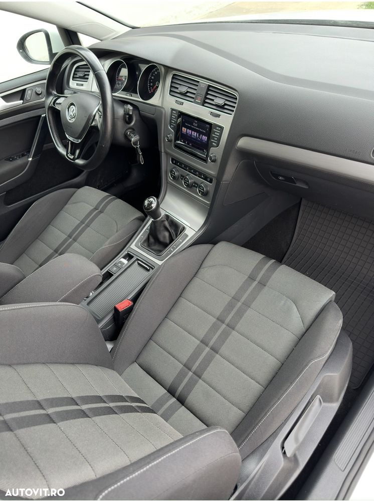 Volkswagen Golf 1.6 TDI DPF BlueMotion - 6