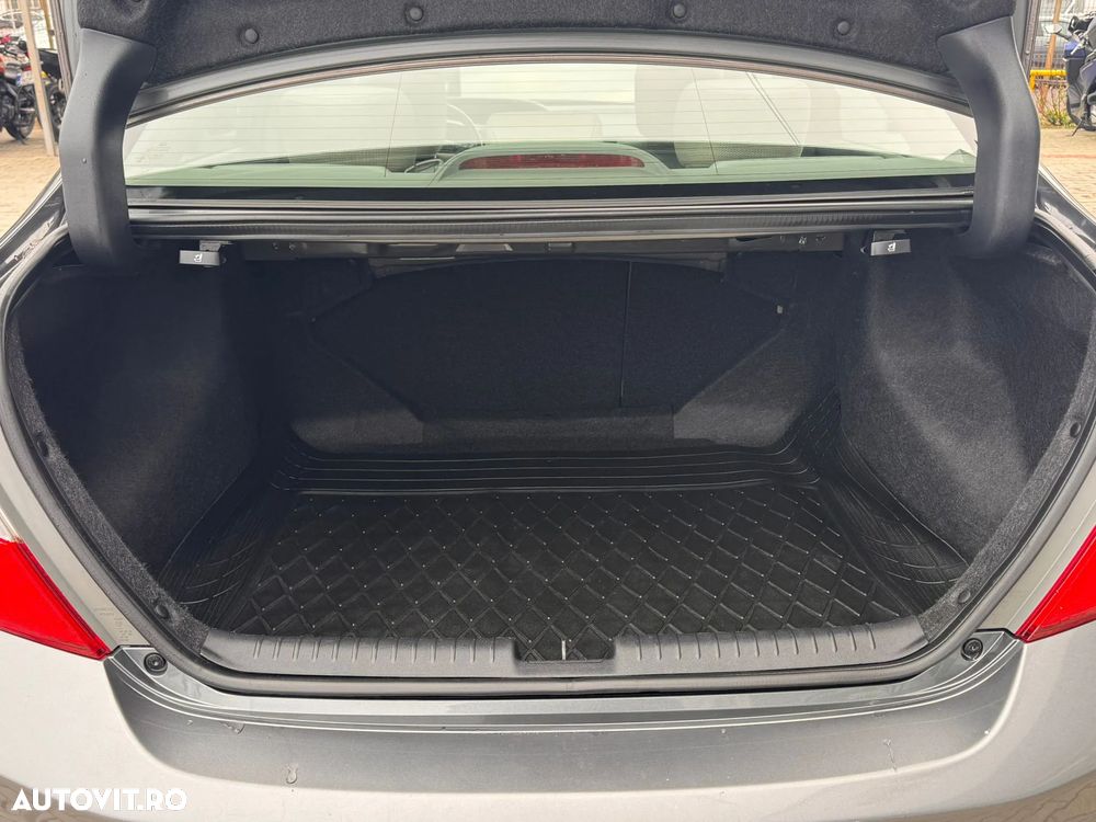 Honda Civic 1.8 MT ES - 23