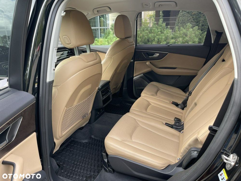 Audi Q7 - 24