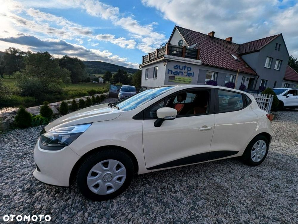 Renault Clio 1.2 16V 75 Expression - 1