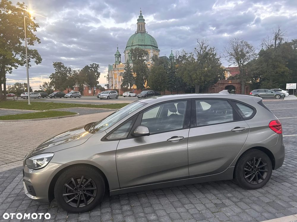 BMW Seria 2 218i - 4