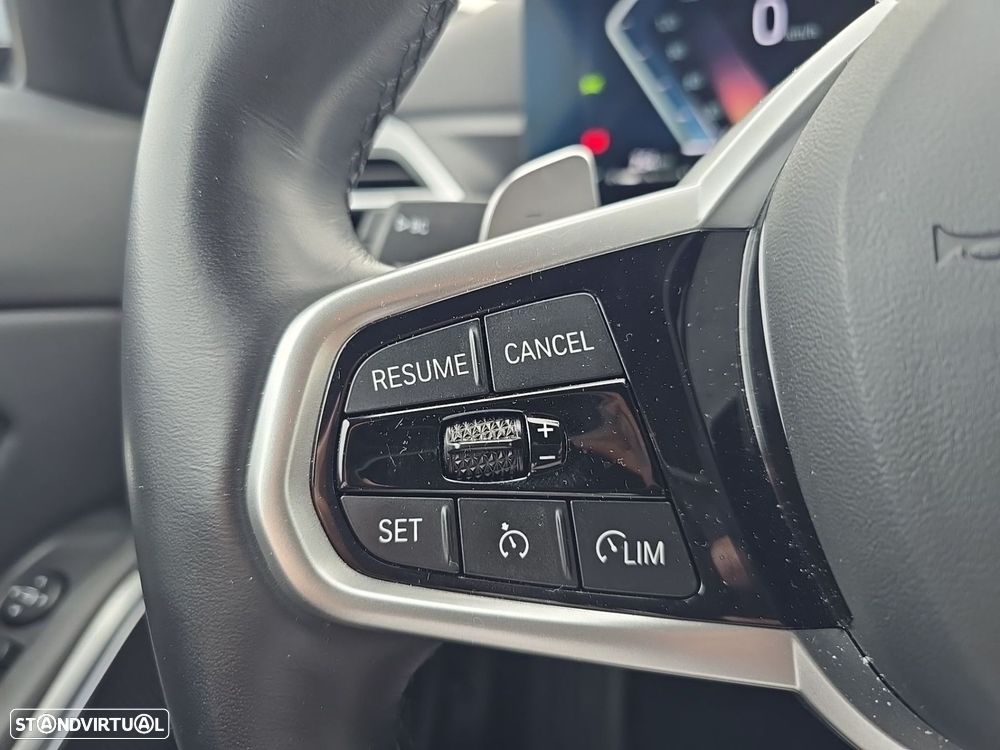 BMW 320 d Pack Desportivo M Pro Auto - 18