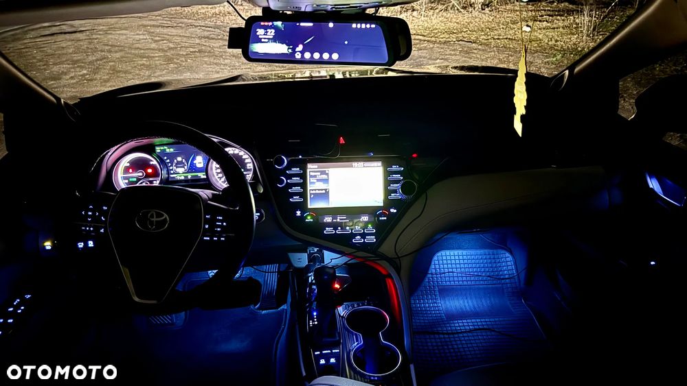 Toyota Camry 2.5 Hybrid Executive CVT - 19