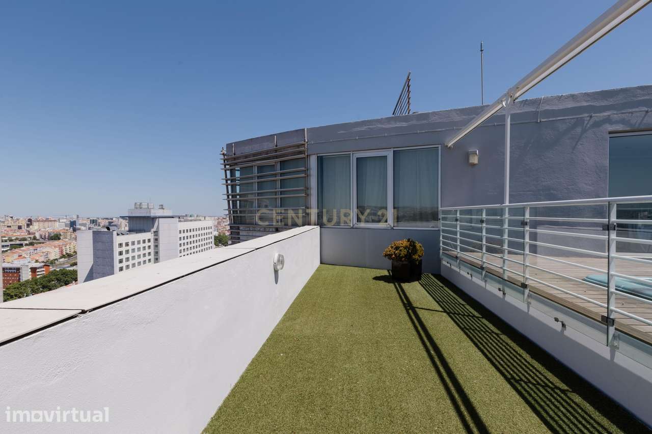 Penthouse com Vista Panorâmica sobre Lisboa e Monsanto | Campolide - Grande imagem: 2/25