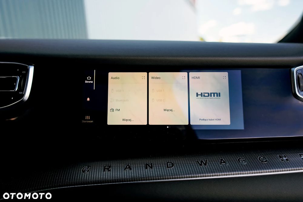 Jeep Grand Wagoneer - 26