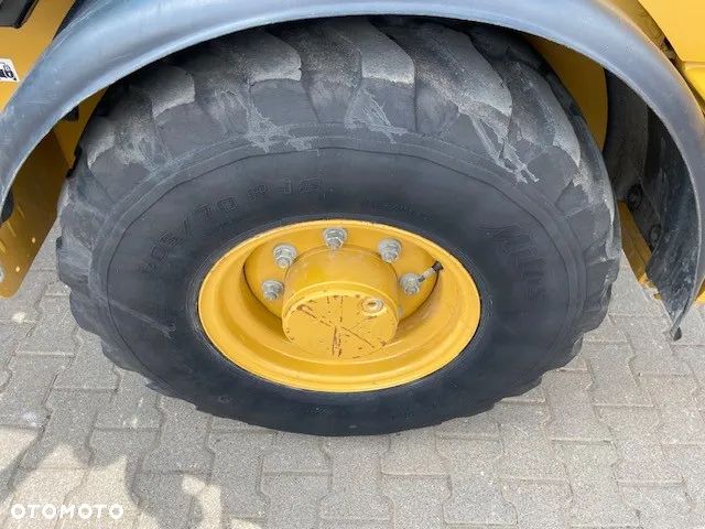 Caterpillar 906M - 19