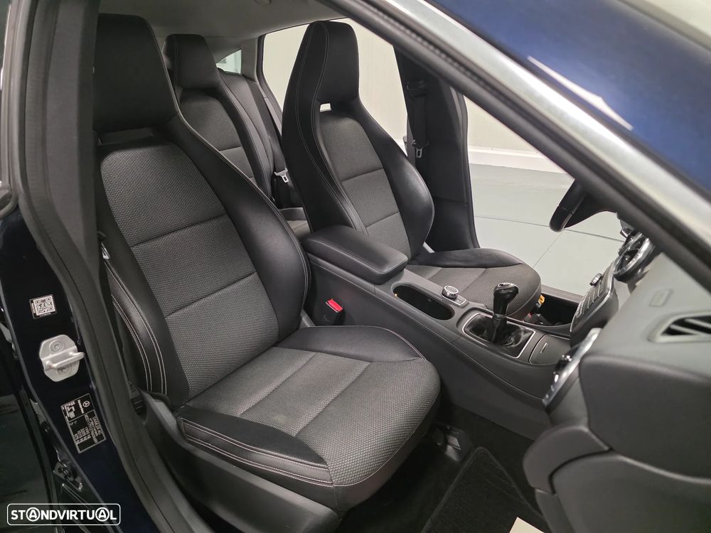 Mercedes-Benz CLA 180 d Shooting Brake Urban - 38