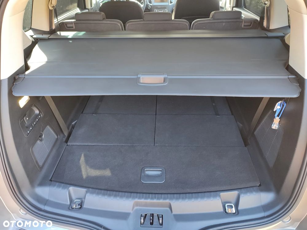 Ford S-Max - 9
