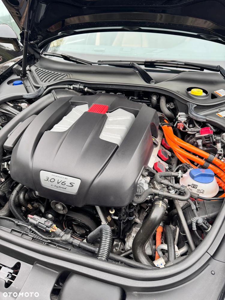 Porsche Panamera - 18
