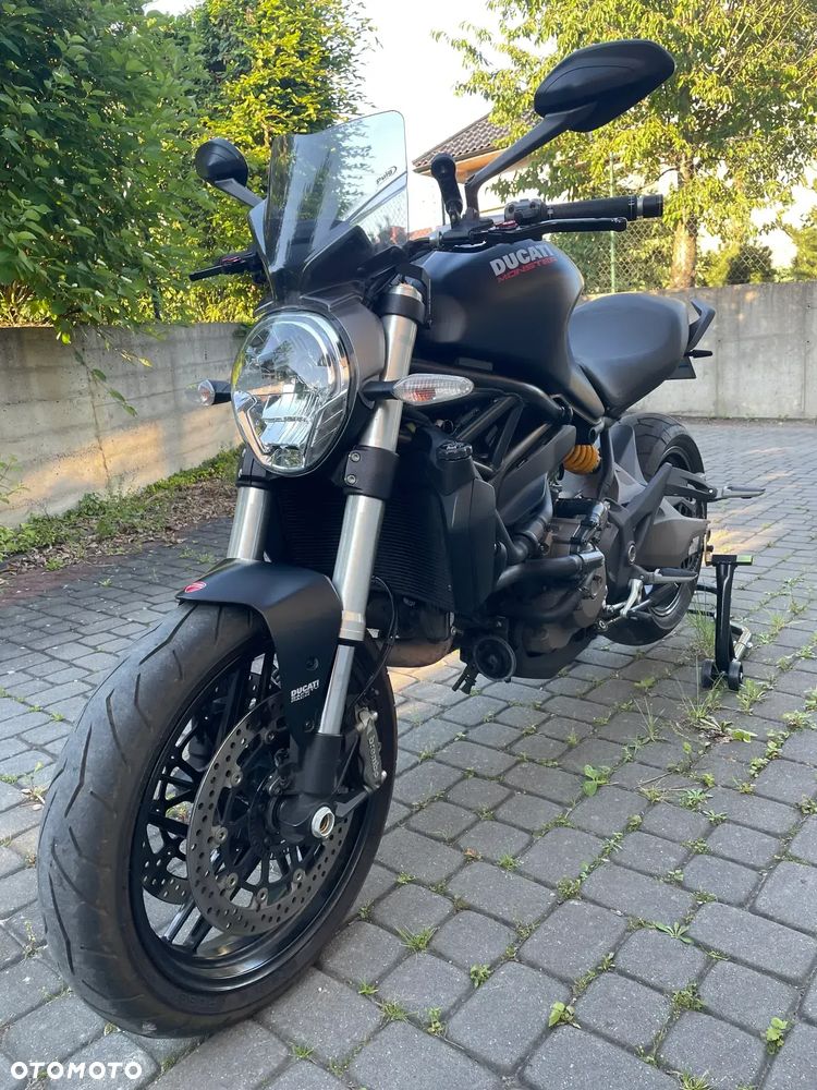 Ducati Monster - 1