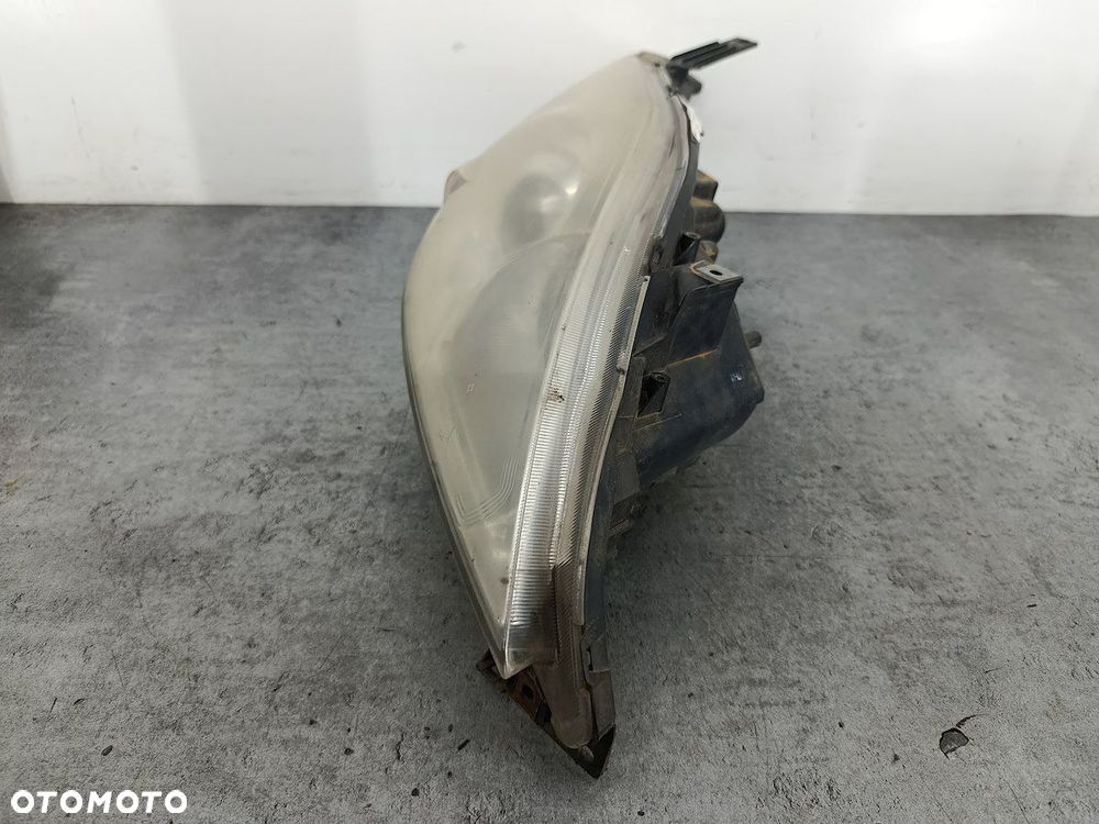 LAMPA PRZÓD PRAWA MAZDA 5 I P5115R  P4998R  C235-51030 - 3