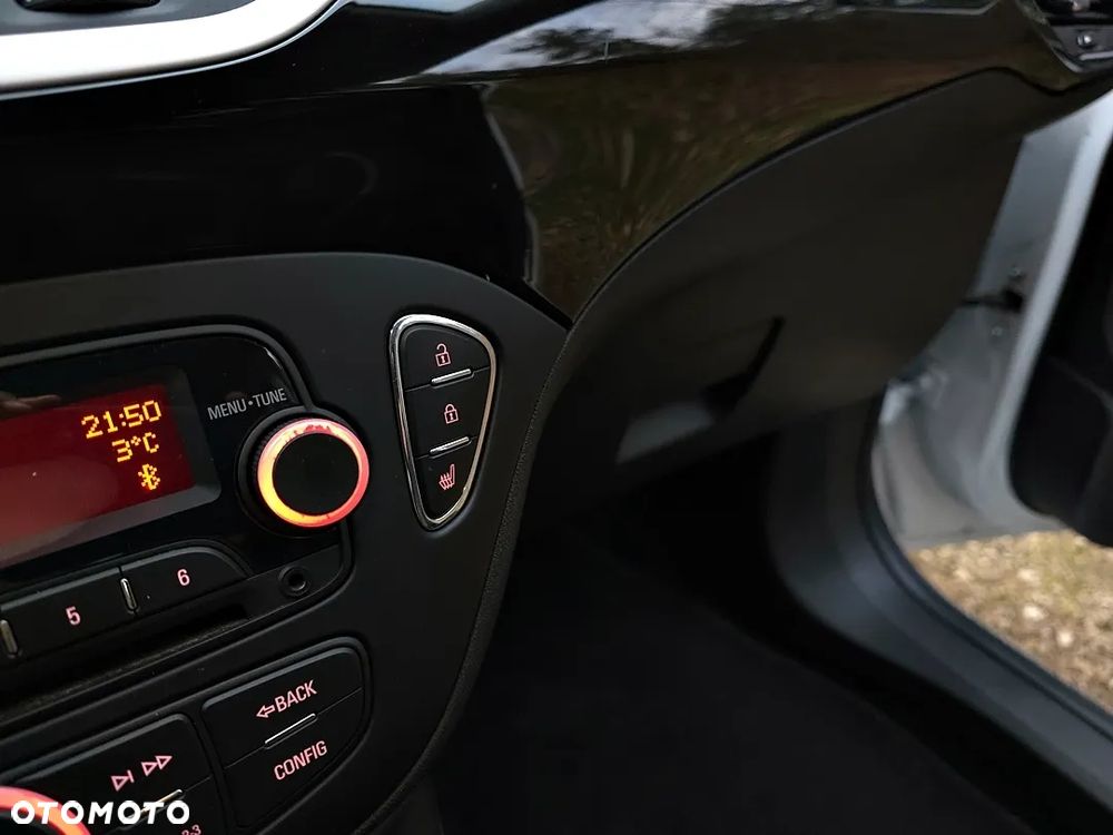 Opel Corsa 1.4 Cosmo - 34