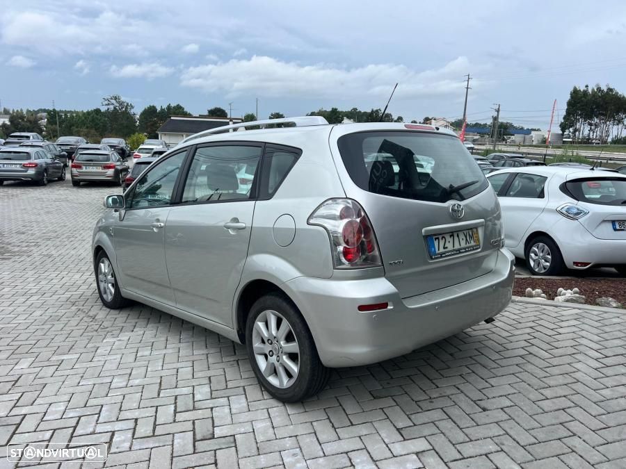 Toyota Corolla Verso 2.0 D-4D - 3