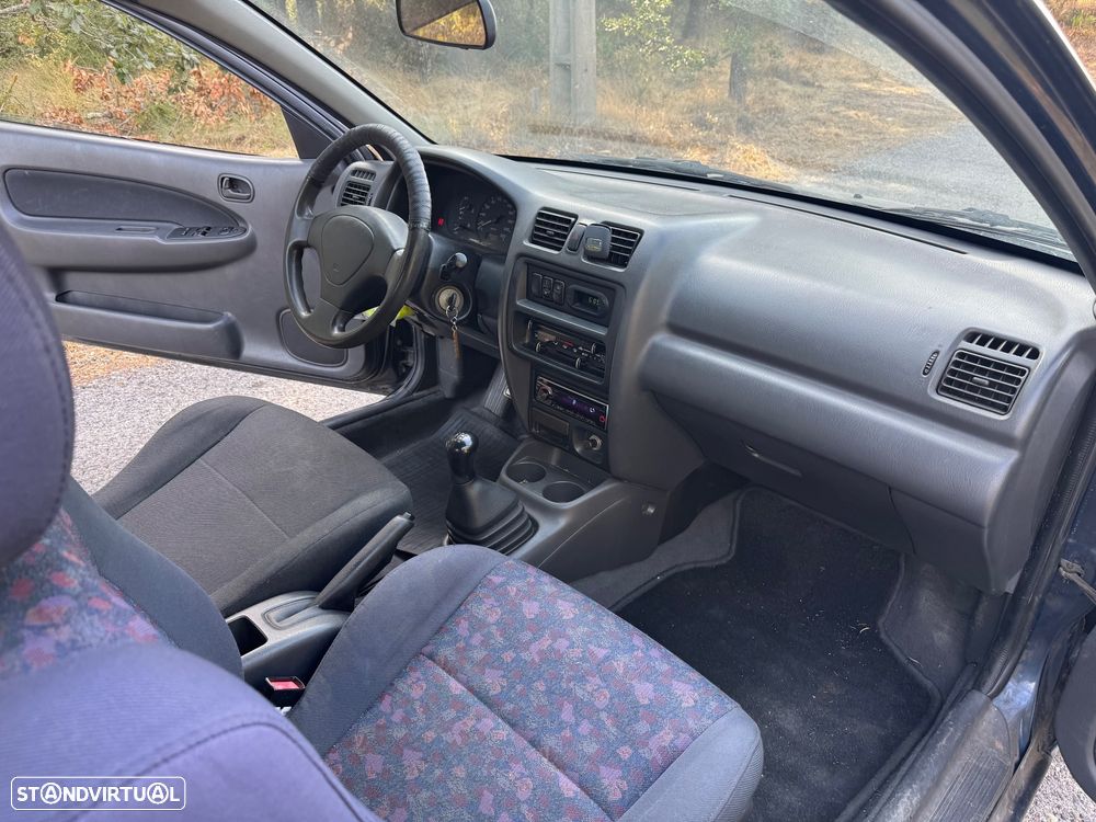 Mazda 323 P 1.3 TA - 6