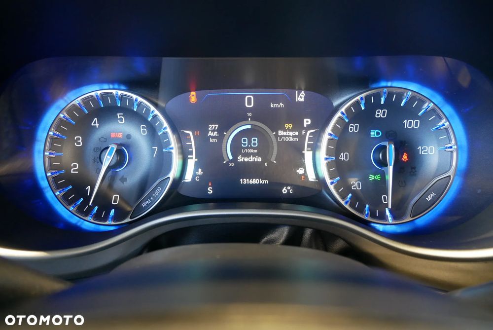 Chrysler Pacifica - 21