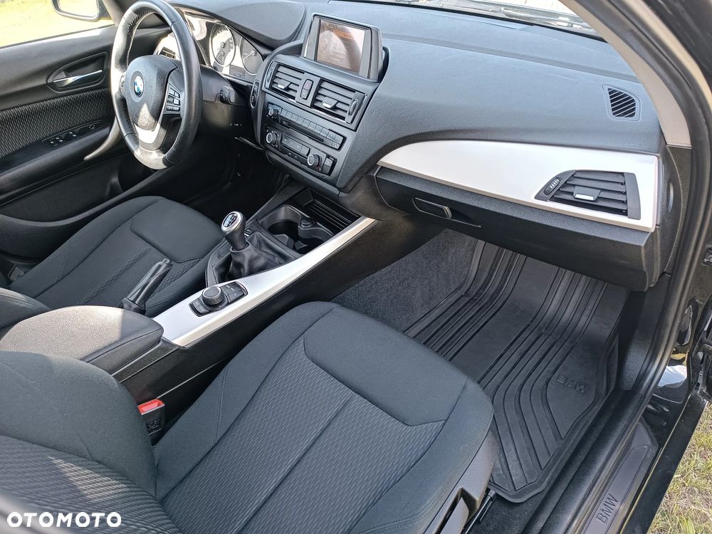 BMW Seria 1 114i - 17