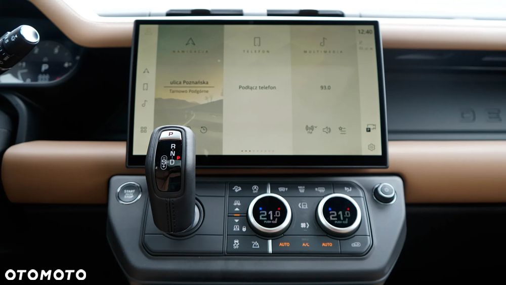 Land Rover Defender 3.0 D350 mHEV X-Dynamic HSE - 18