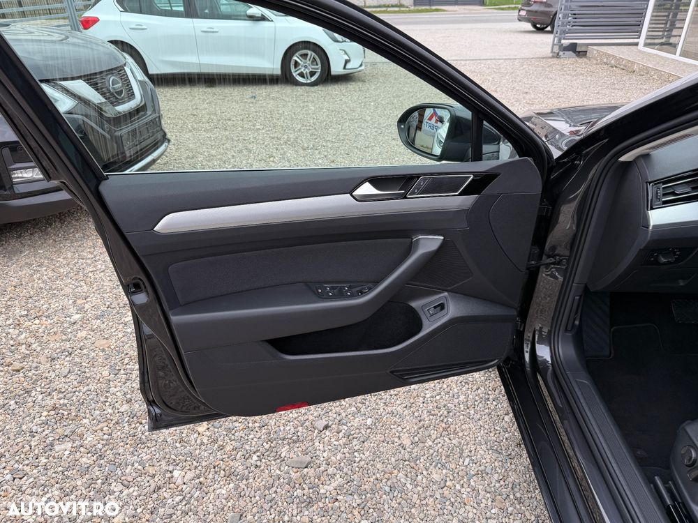 Volkswagen Passat - 11