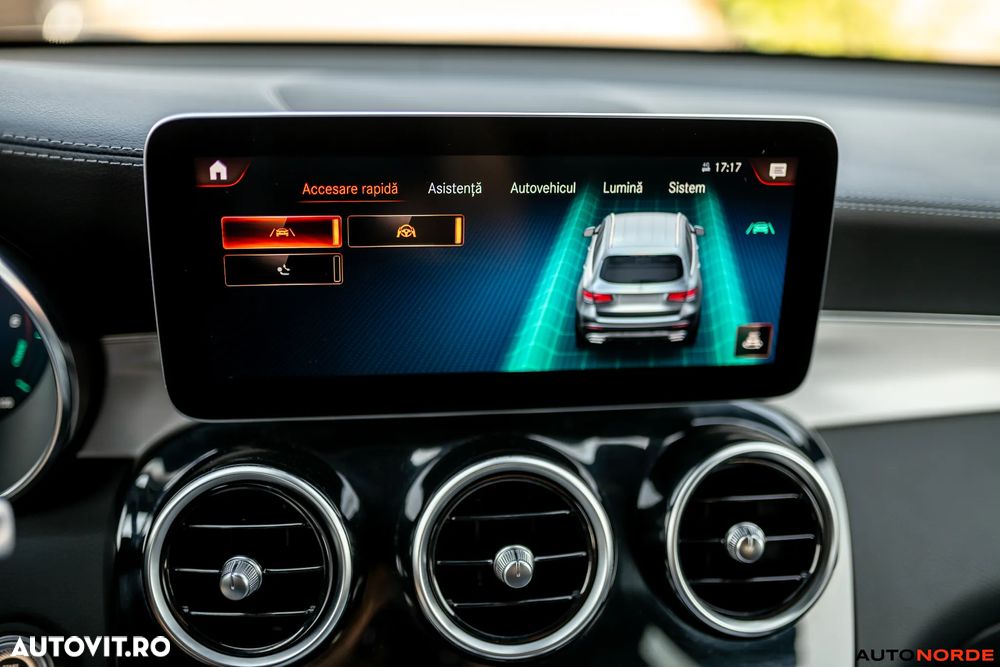 Mercedes-Benz GLC - 33