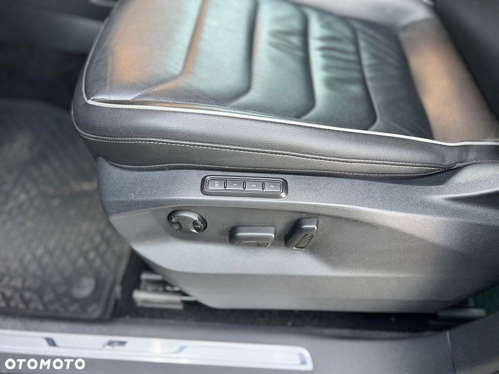 Volkswagen Tiguan 2.0 TDI SCR 4Mot R-Line DSG - 32