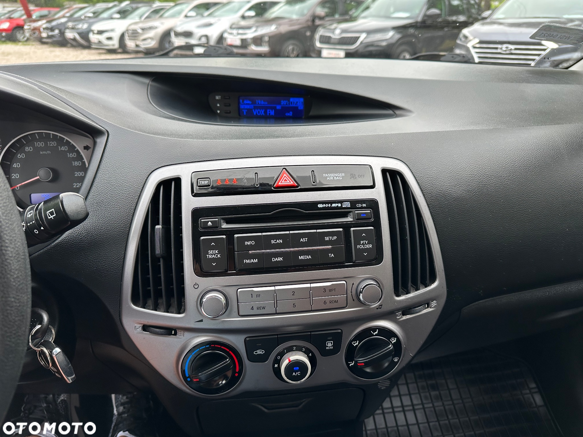 Hyundai i20 - 18