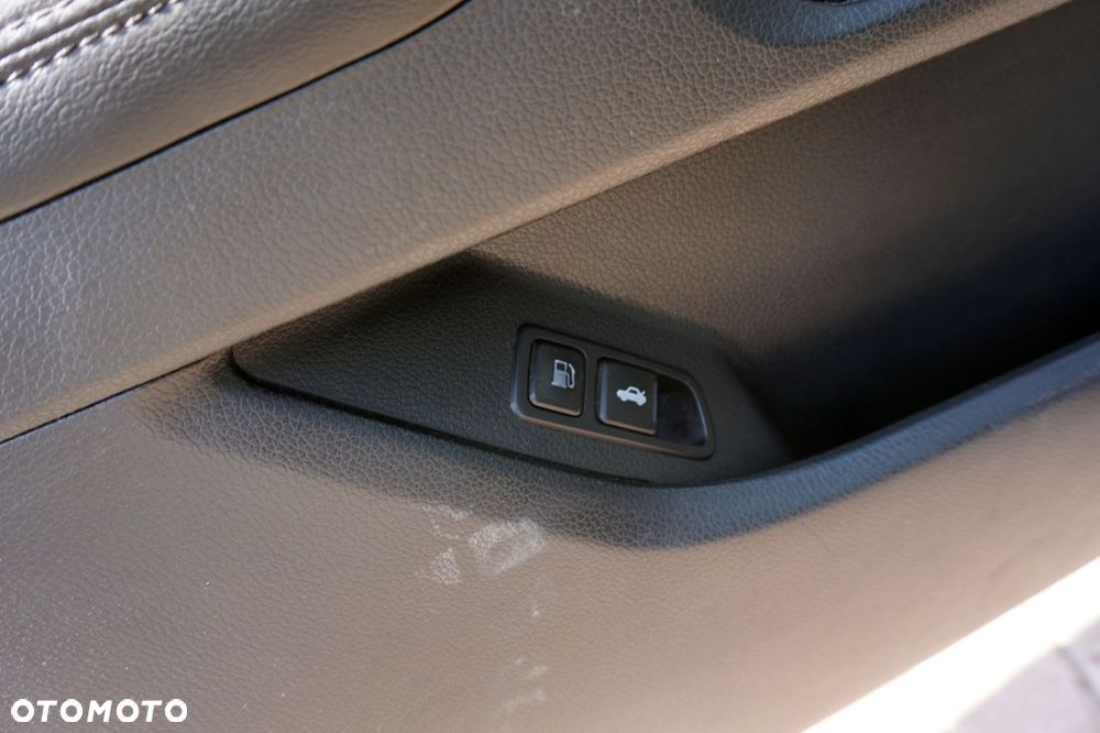 BOCZEK TAPICERKA DRZWI SKÓRA DREWNO PAMIĘĆ GRZANIE JBL INFINITY OPTIMA III  KIA 2010-2015 - 6