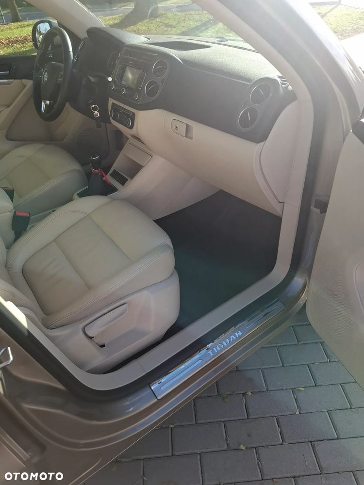 Volkswagen Tiguan - 13