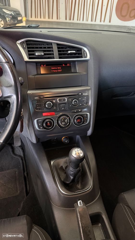 Citroën C4 1.6 HDi Exclusive J17 - 15