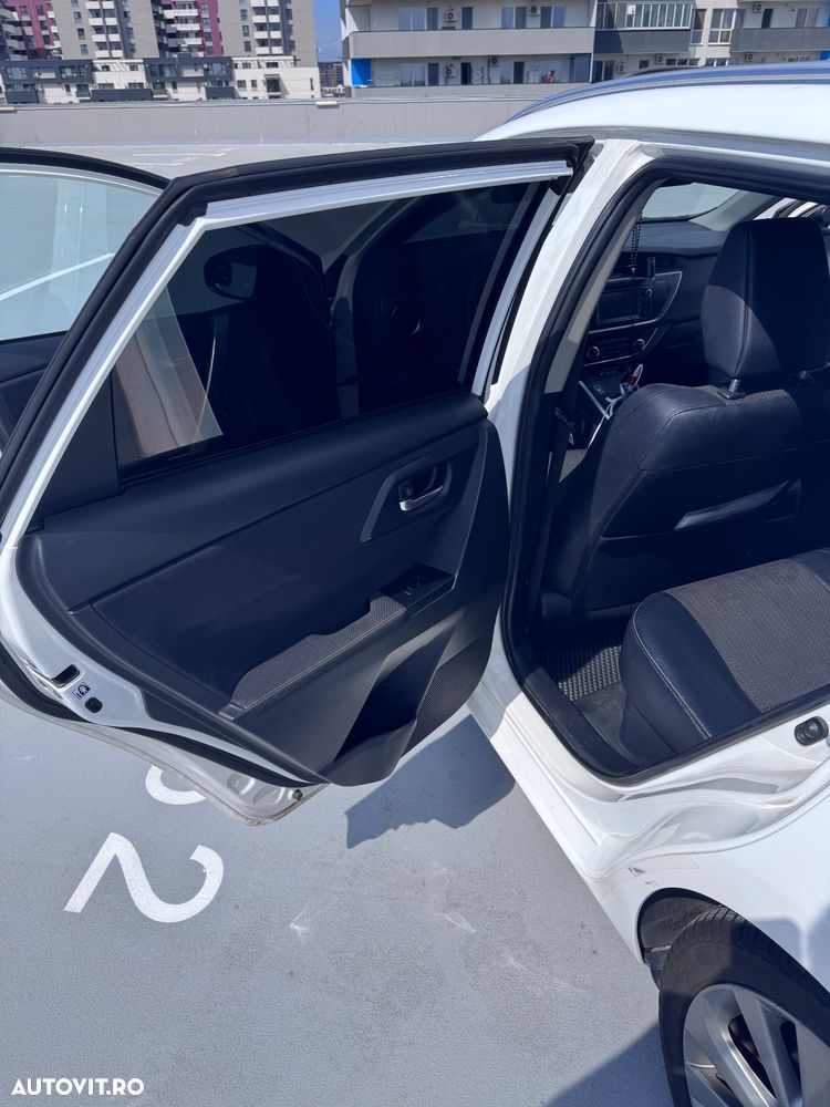 Toyota Auris - 13