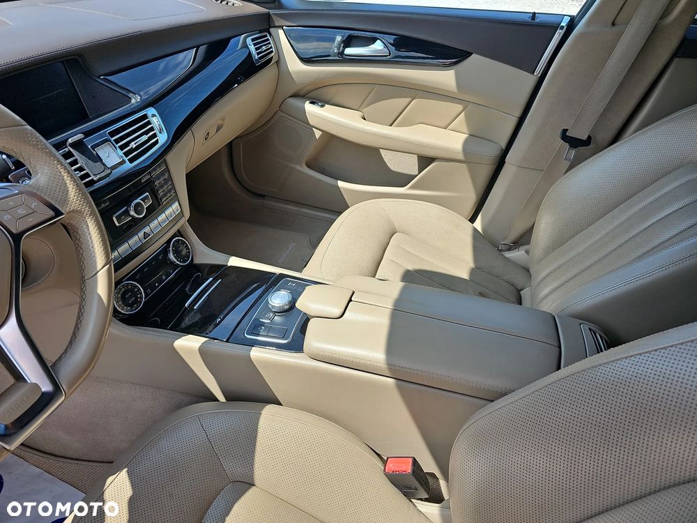 Mercedes-Benz CLS - 17