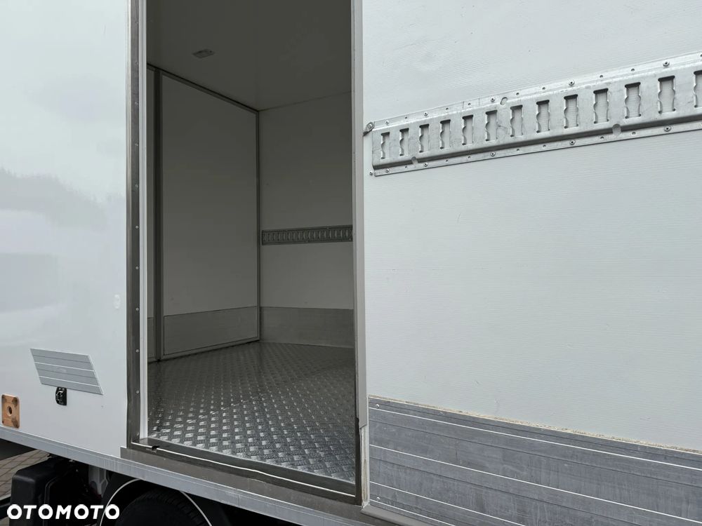 Mercedes-Benz Sprinter 319 Chłodnia Mroźnia Winda - 15