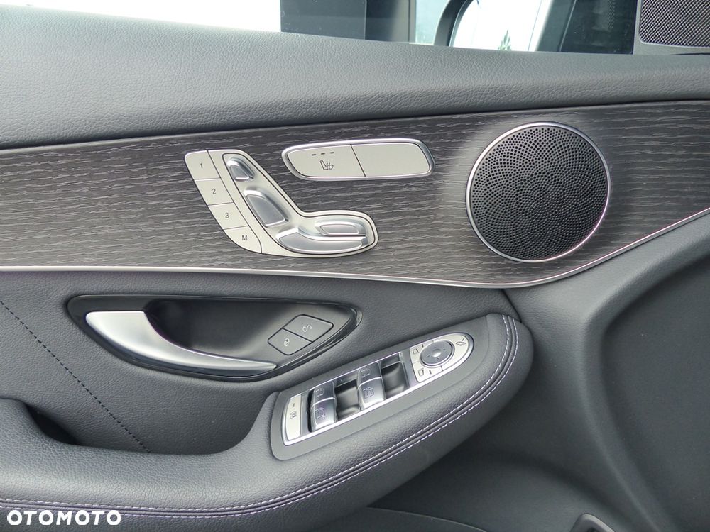 Mercedes-Benz GLC 200 4Matic 9G-TRONIC AMG Line - 15