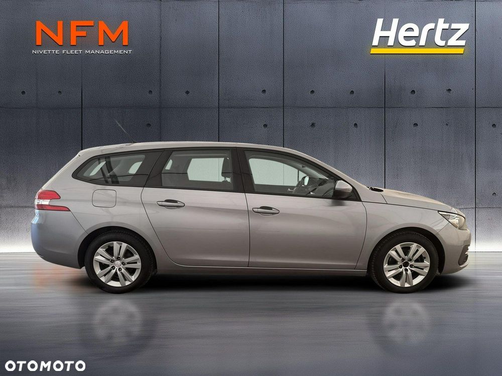 Peugeot 308 - 8