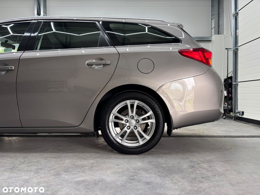 Toyota Auris - 5