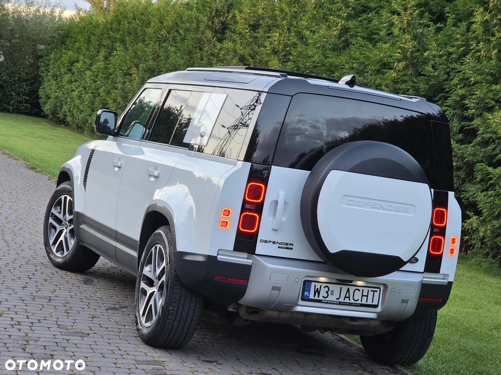Land Rover Defender - 36
