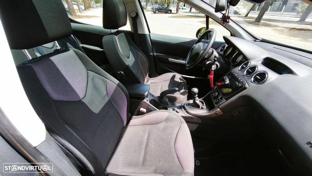 Peugeot 308 1.6 HDi Sport CVM6 - 25