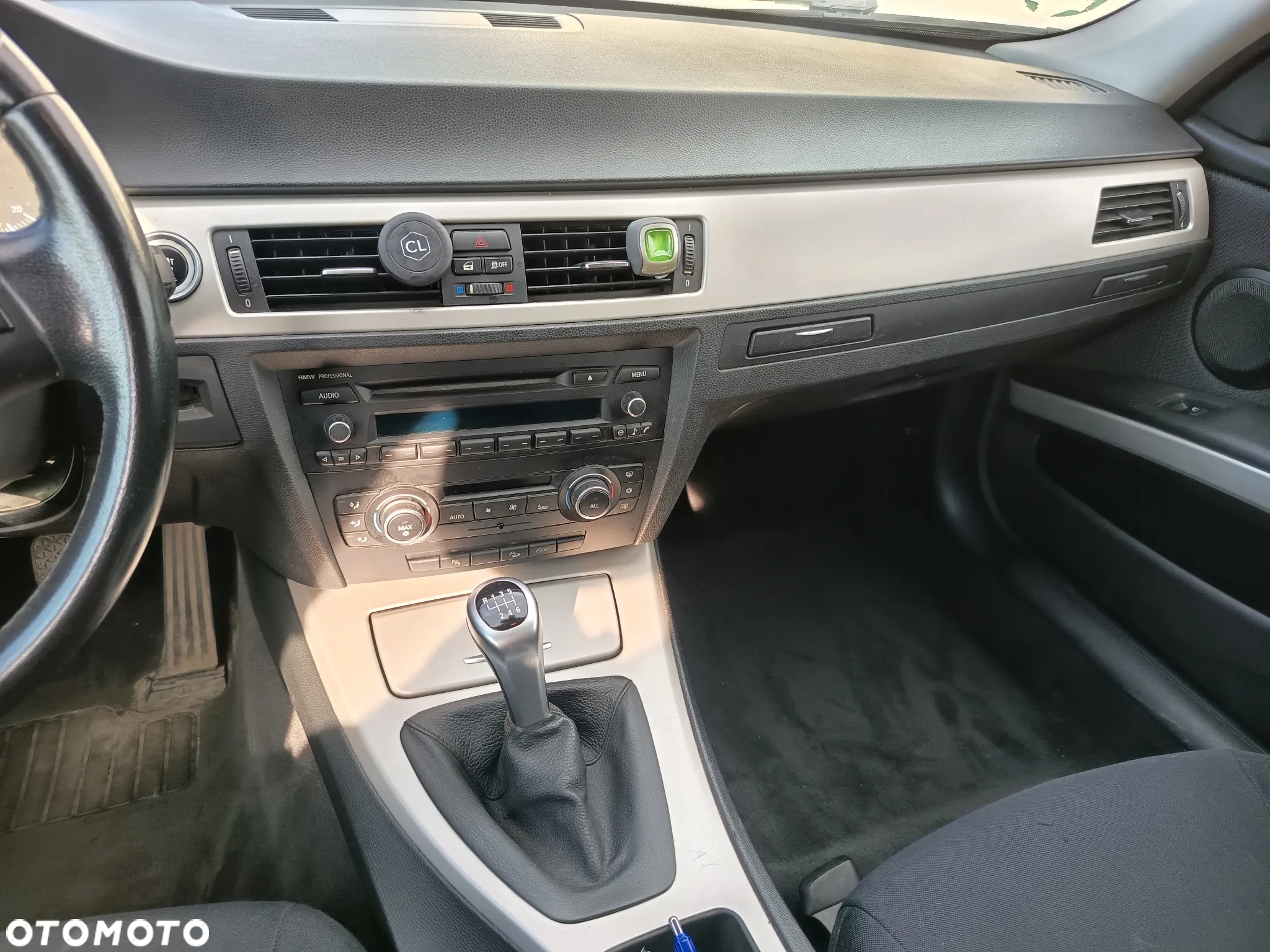 BMW Seria 3 320d xDrive - 16