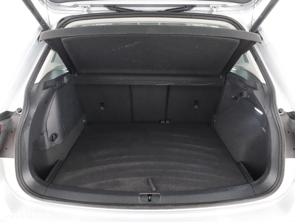 Volkswagen Tiguan - 24
