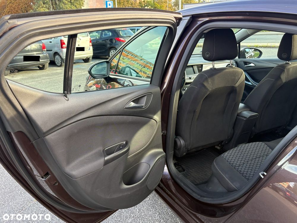 Opel Astra 1.4 T Enjoy S&S - 16