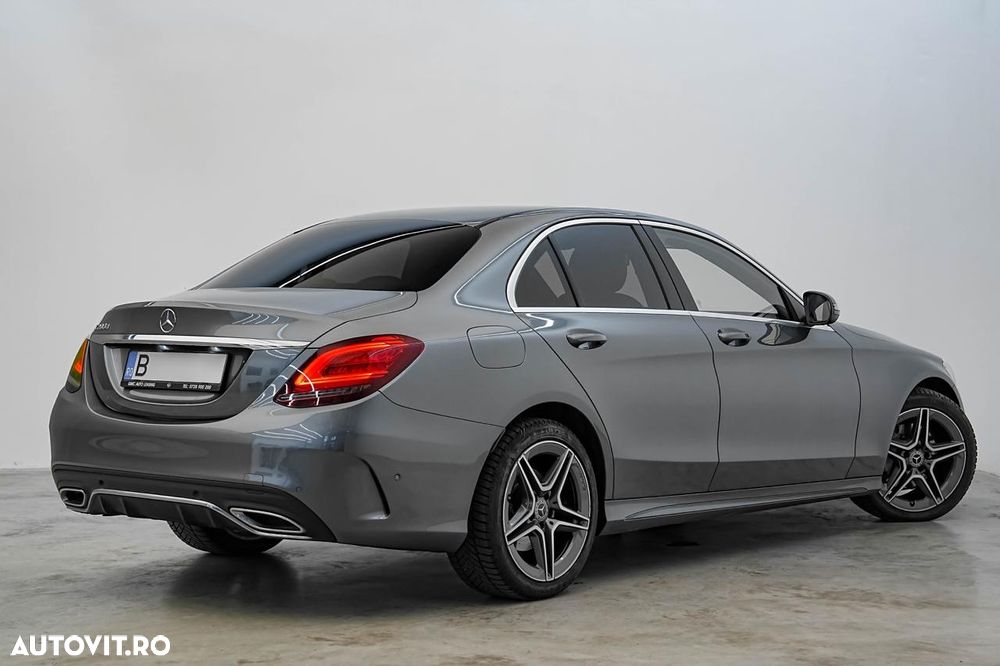 Mercedes-Benz C - 21