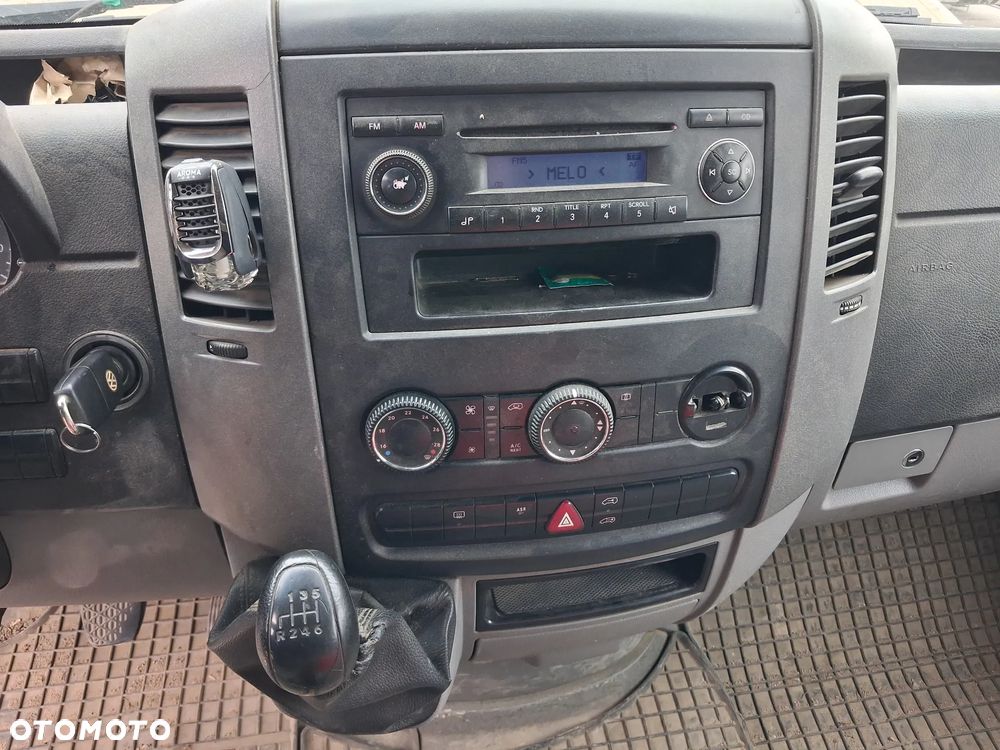 Volkswagen Crafter - 9